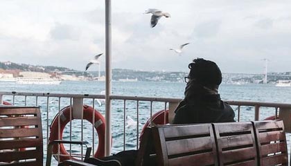 爱游戏娱乐网址-里尔主场大胜安格斯，领先优势巩固，里尔vs安格斯