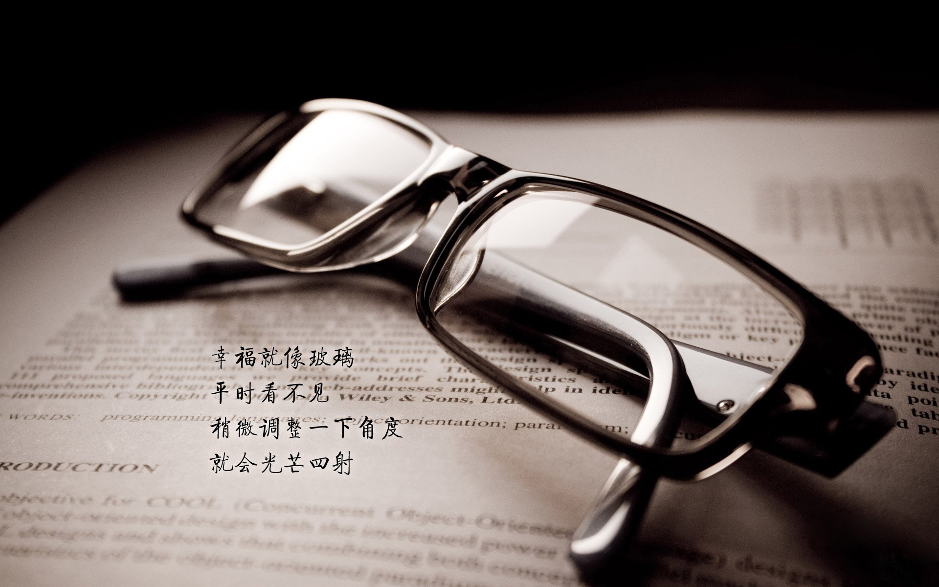 以足球为载体的健康生活理念深入人心，普及全民运动，以足球运动为主题的绘画
